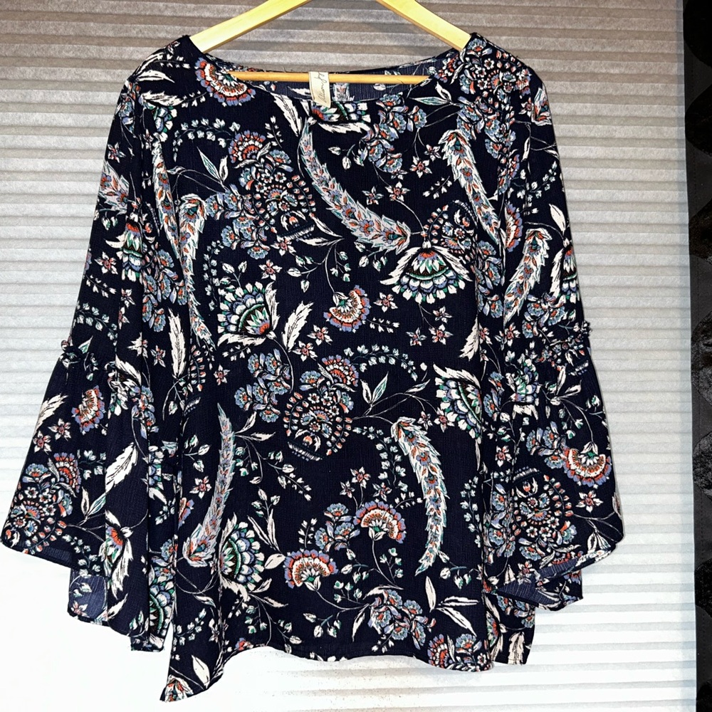 Allison Joy navy w/ floral pattern w/ bell long sleeves
